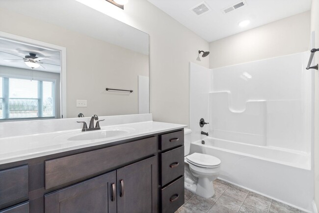 Building Photo - Pet Friendly Three Bedroom!