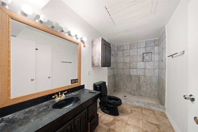 Building Photo - 27607 Decker Woods Dr