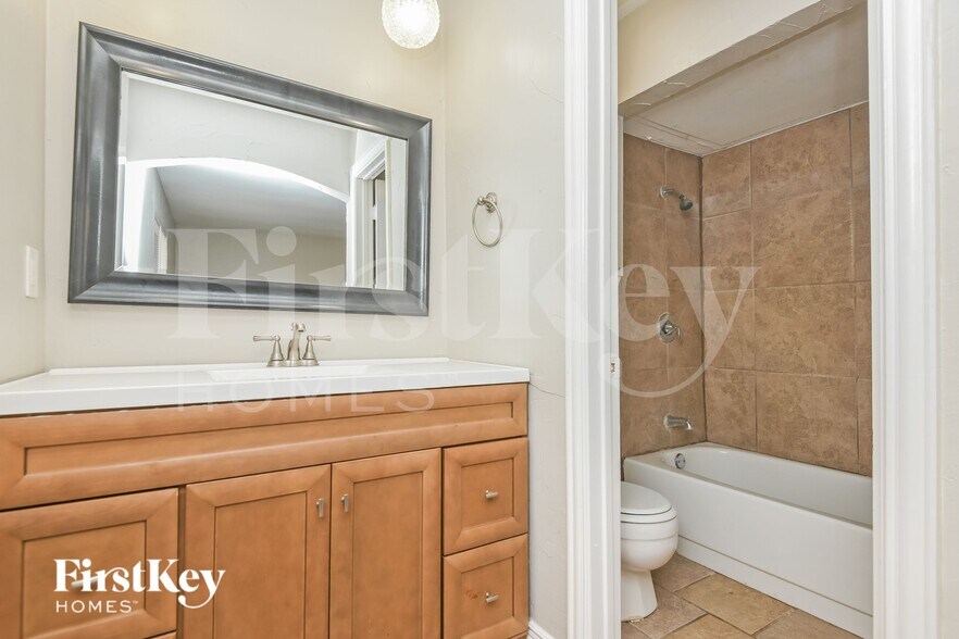 Building Photo - 3724 Mulberry Ln