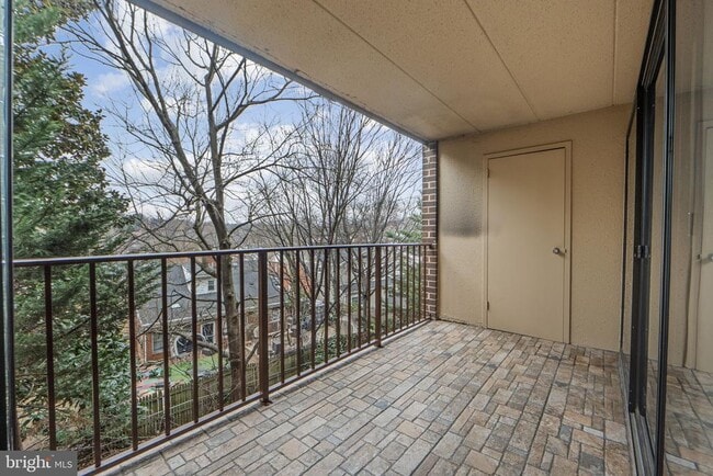 Building Photo - 124 Roberts Ln