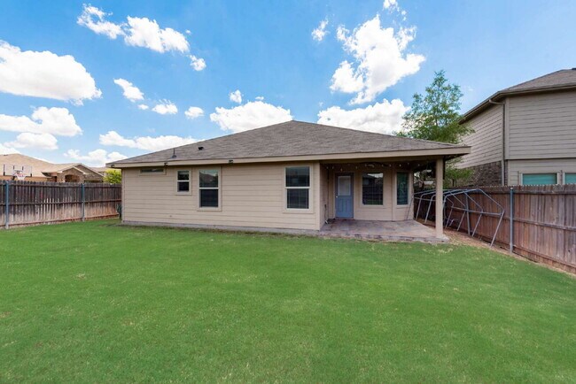 Building Photo - Attractive 4-Bedroom Home in Villages of Eagle Mountain!