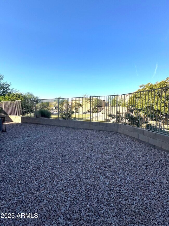 Building Photo - 7408 S 37th Dr