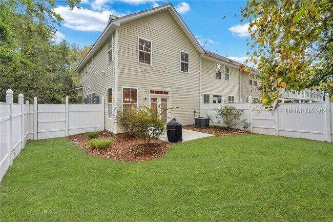 Rear yard - 27 Sugar Maple Ln