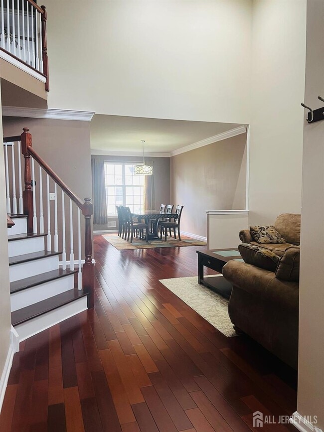 Building Photo - 704 Heron Ct