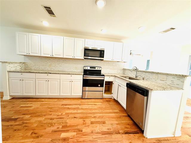 Building Photo - 632 Peggs St