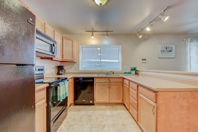 Building Photo - 103 S 14th St