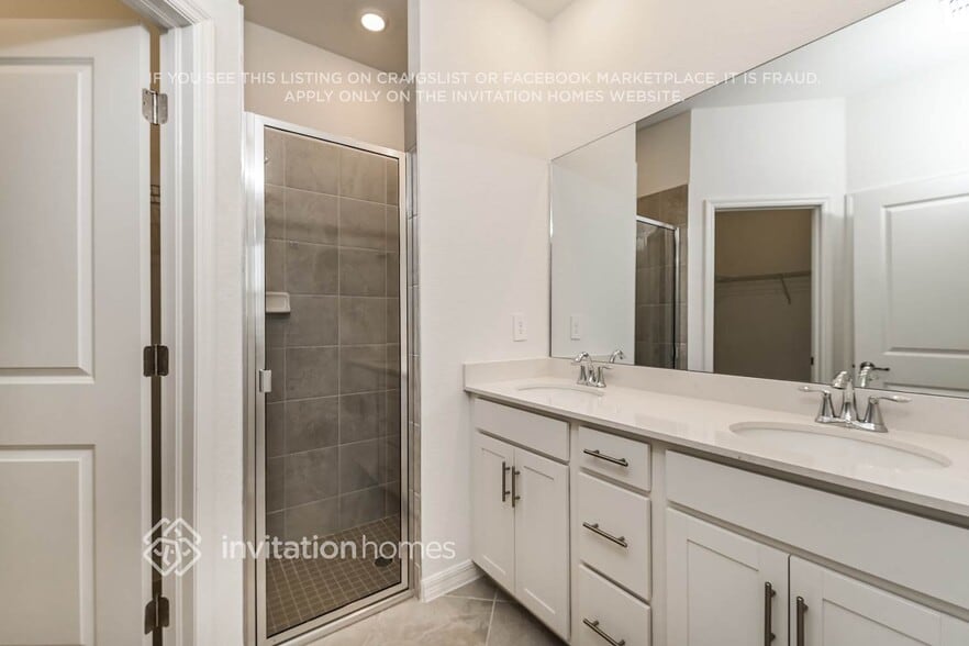 Building Photo - 2235 Dragonfruit Wy