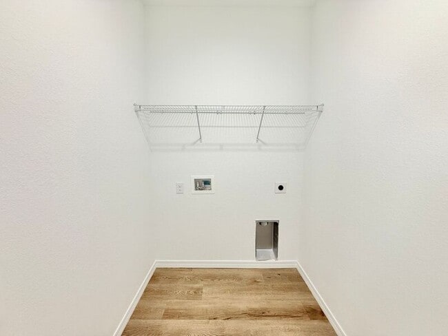 Building Photo - 3365 Country Ln