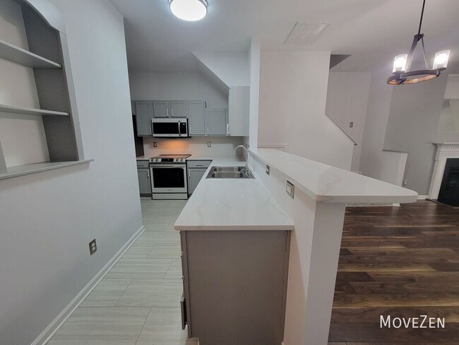 Building Photo - 914 Hadel Pl