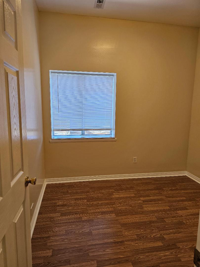 Building Photo - 868 S 400 E