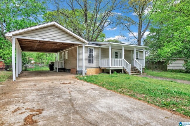 Building Photo - 3027 Cora Ave