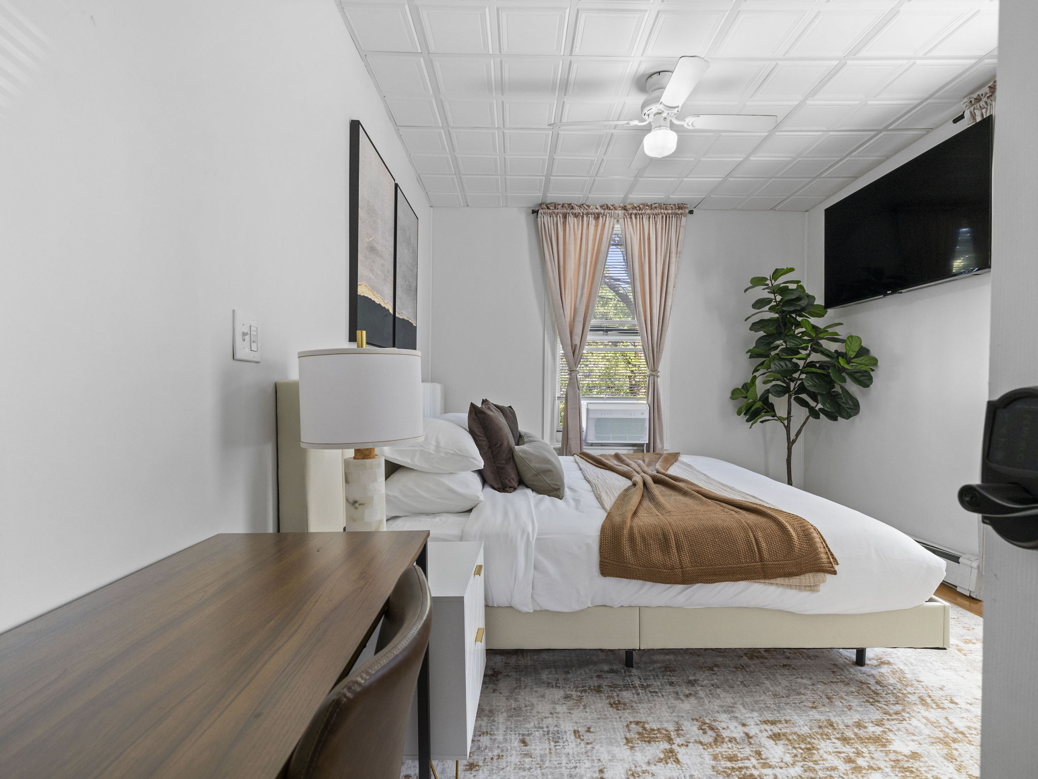 Building Photo - 110 Glen St