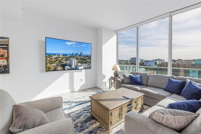 Building Photo - 777 3rd Ave N