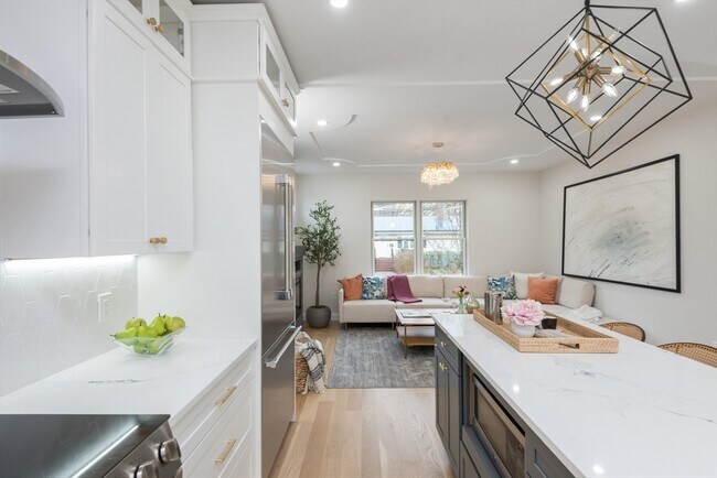 Building Photo - 6 Gordon Rd