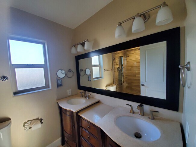 Building Photo - Stunning home in san mateo