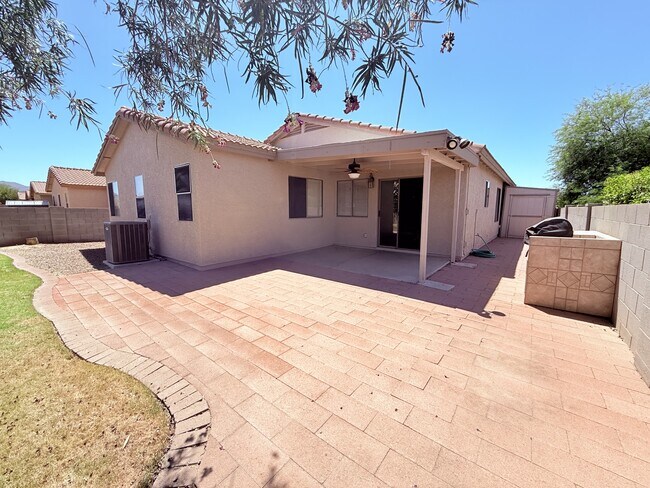 Building Photo - 8010 N Siskiyou Dr