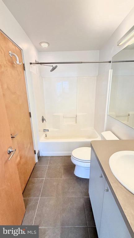 Building Photo - 136 N 3rd St