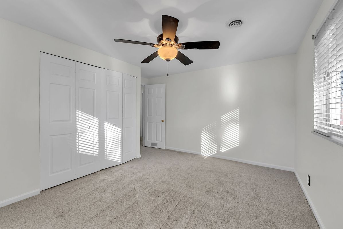 Building Photo - 32725 Barkley St