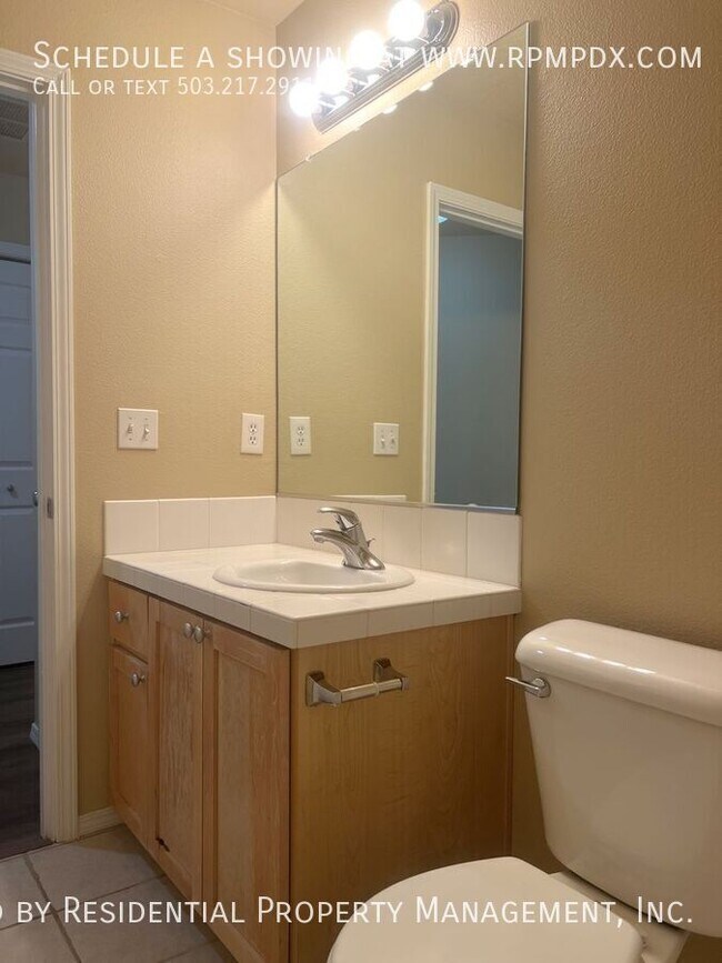 Building Photo - 17284 SW Pleasanton Ln