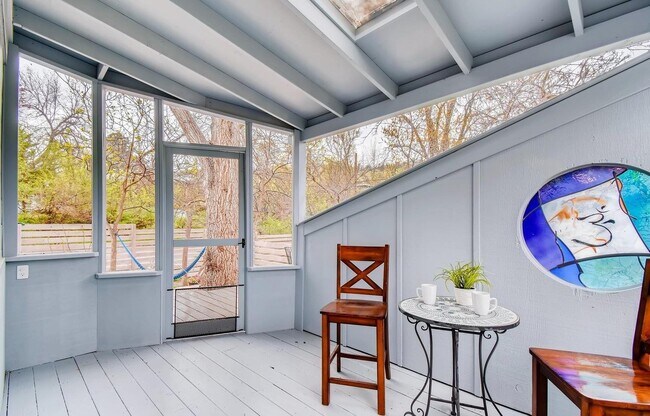 Building Photo - 2702 6th St