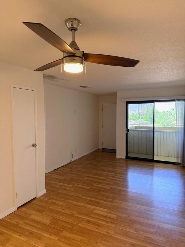 Building Photo - 675 Los Felices Cir W