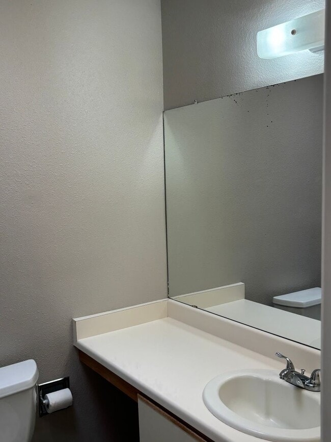 Building Photo - Charming 2 Bed, 2 Bath Home in Rio Rancho