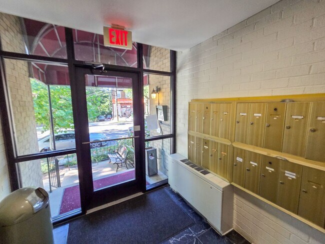 Building Photo - 4555 MacArthur Blvd NW
