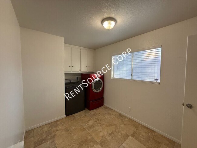 Building Photo - 4827 W Ave L 6