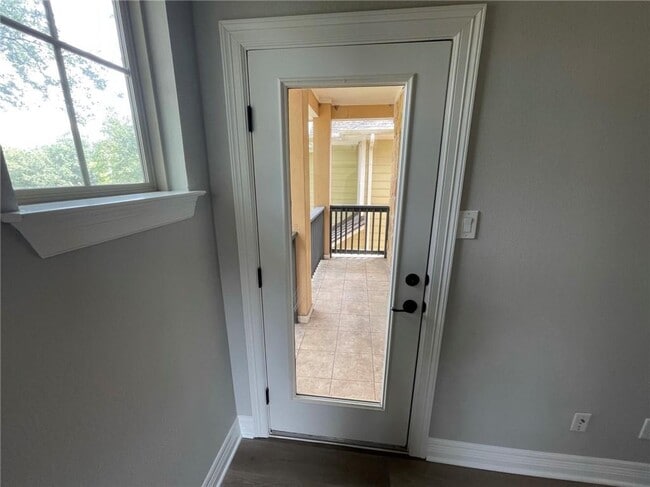 Building Photo - 4526 Merle Dr