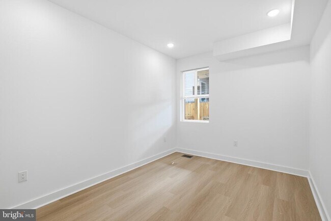 Building Photo - 2253 N 12th St