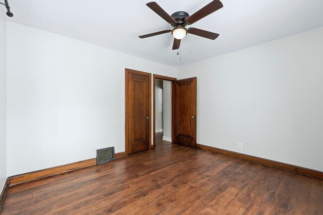 Building Photo - 714-716 Packard Ave