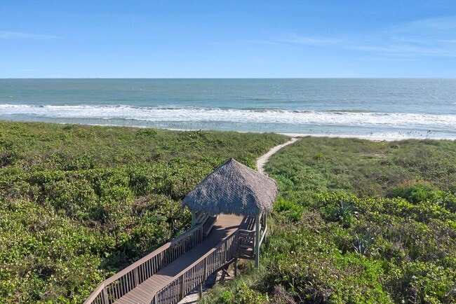 Building Photo - 4949 N Hwy A1A