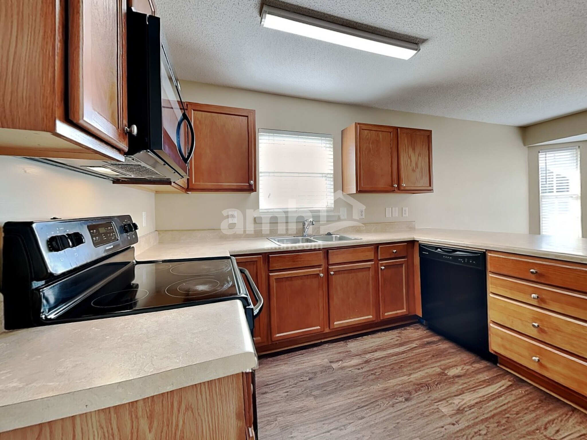 Building Photo - 4952 Lighthouse Ct