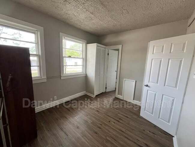 Building Photo - 251 W White Horse Pike