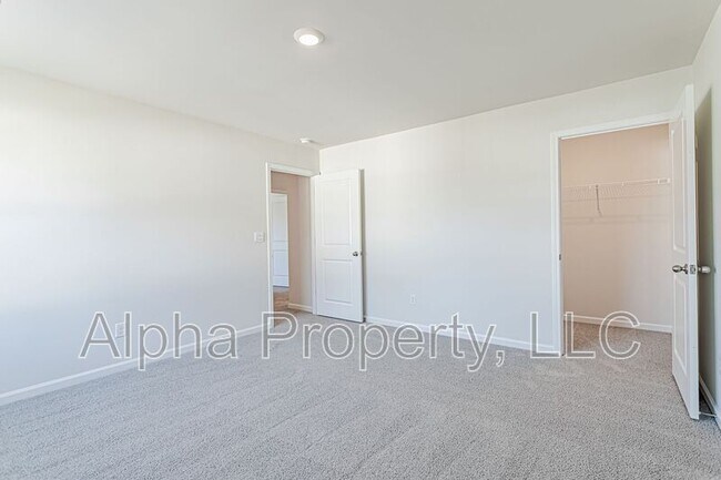 Building Photo - 816 Wolverine Ln