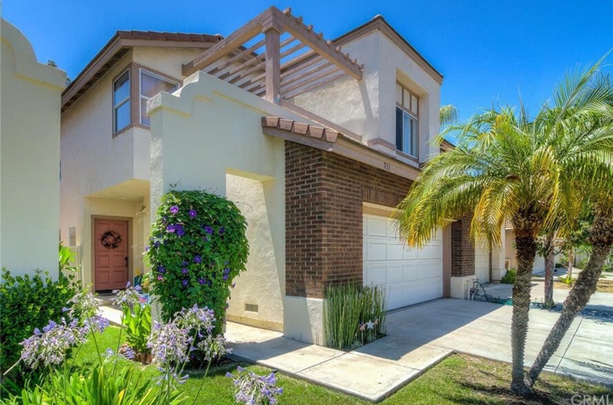 Building Photo - 933 S Lone Pine Ln