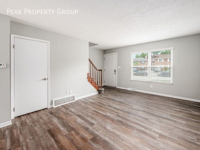Building Photo - 4507 Westborough Dr W