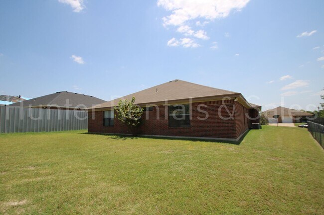 Building Photo - 3007 Dannen Ct