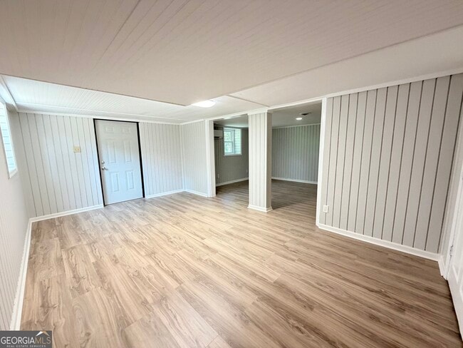 Building Photo - 125 Lillian Dr