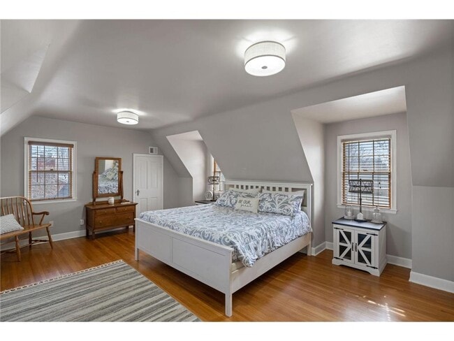 Building Photo - 2721 29th Ave NE