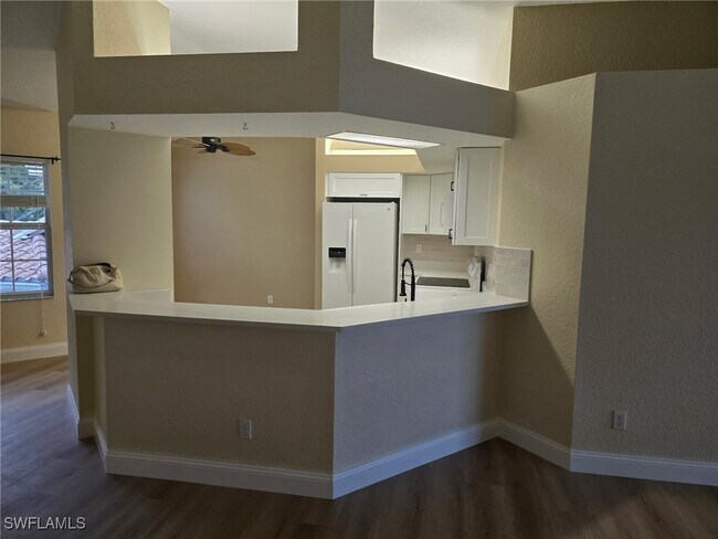 Building Photo - 6918 Satinleaf Rd N