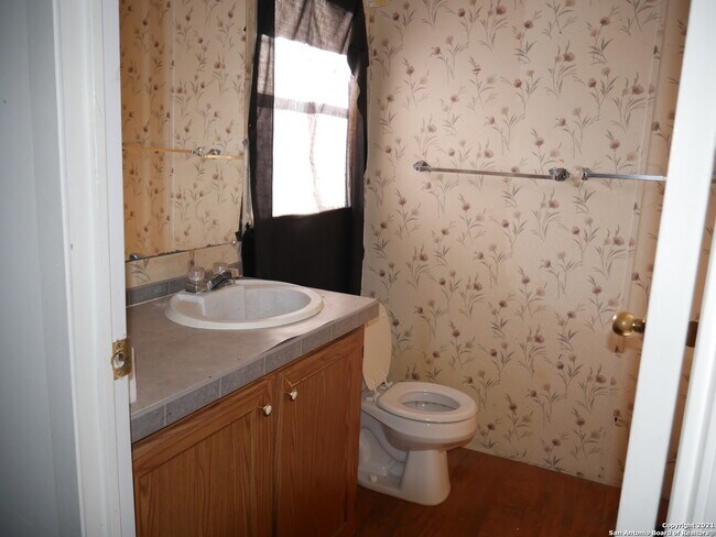 Building Photo - 6031 Pleasant Meadow