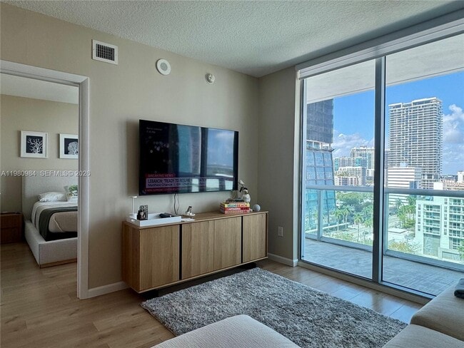 Building Photo - 333 NE 24th St