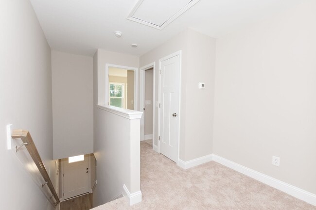 Building Photo - MOVE-IN READY