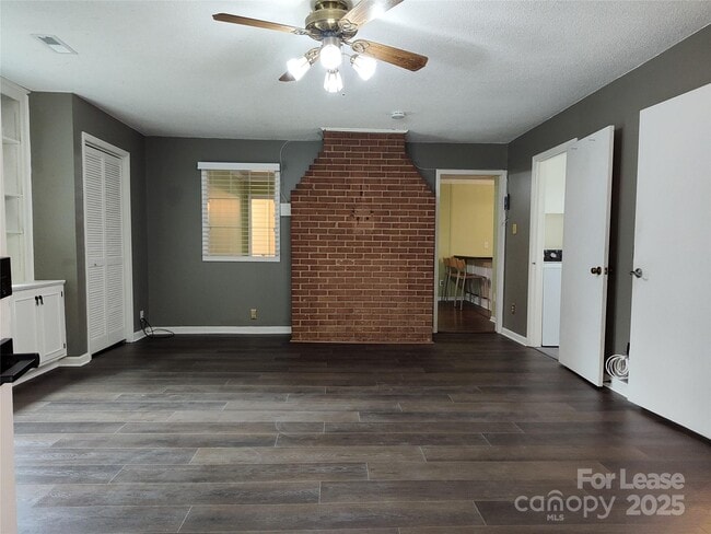 Building Photo - 8526 Timbercrest Cir