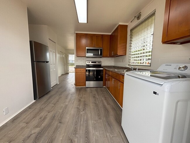 Building Photo - Ewa Apartments (Kulana) 2 Bdrm/1 Bath