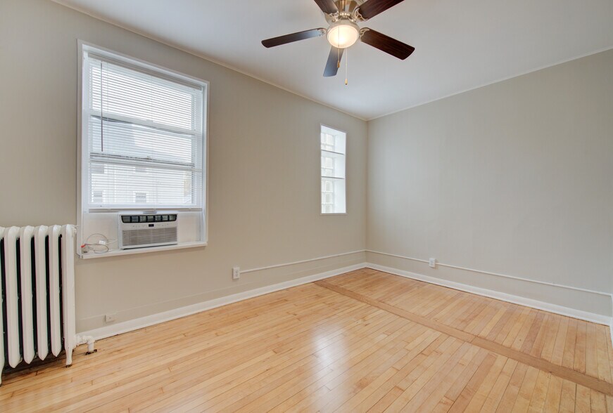 BR 2 - 532 Thomas Ave