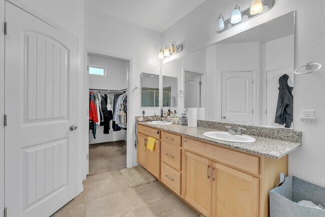 Building Photo - 3013 Historic Horizon Ave