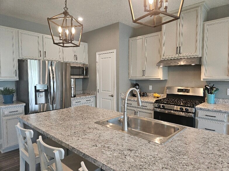 Building Photo - 2099 Farroni Dr
