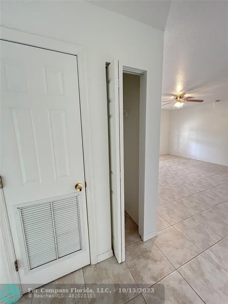 Building Photo - 1051 SW 85th Way